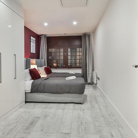 City Dreamz - Modern Apartment Centre Of Манчестер Экстерьер фото